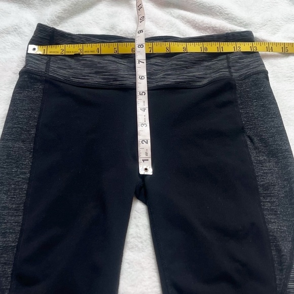 Athleta Remix Revelation Mid Rise Crop Black Gray Leggings Medium Stretchy - Picture 9 of 9